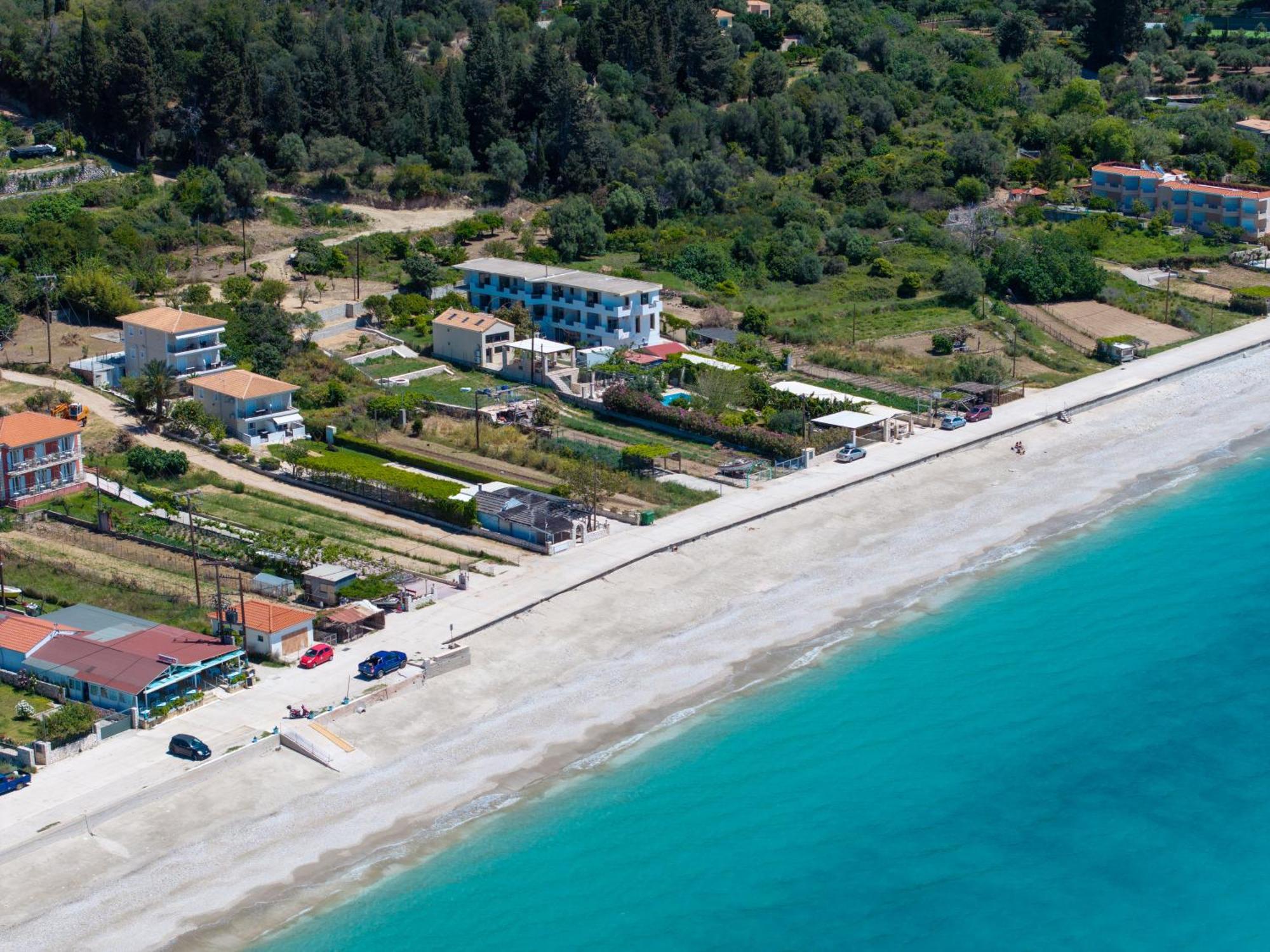 Aridas At The Beach Lourdata  Exterior foto