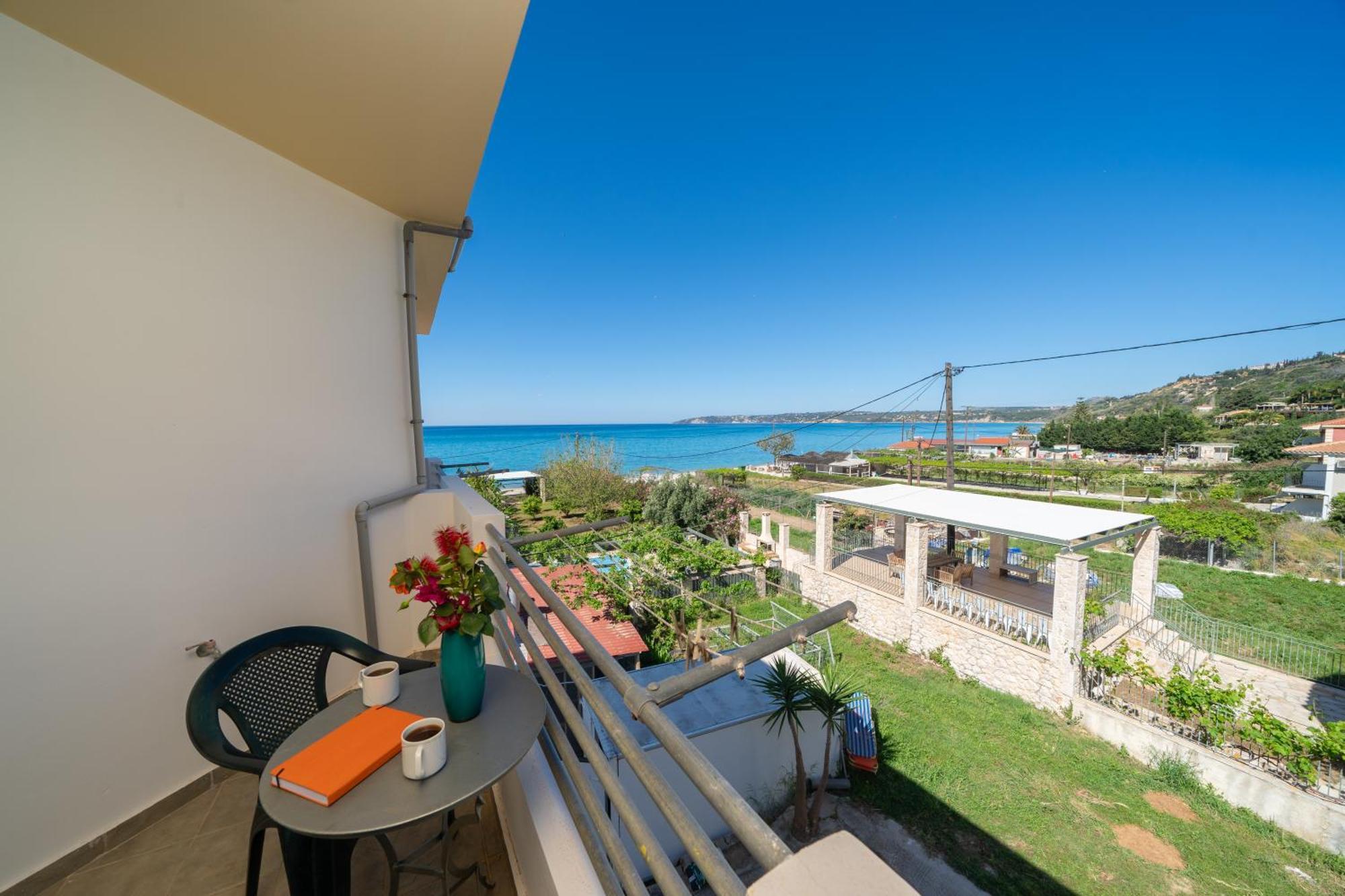 Aridas At The Beach Lourdata  Exterior foto