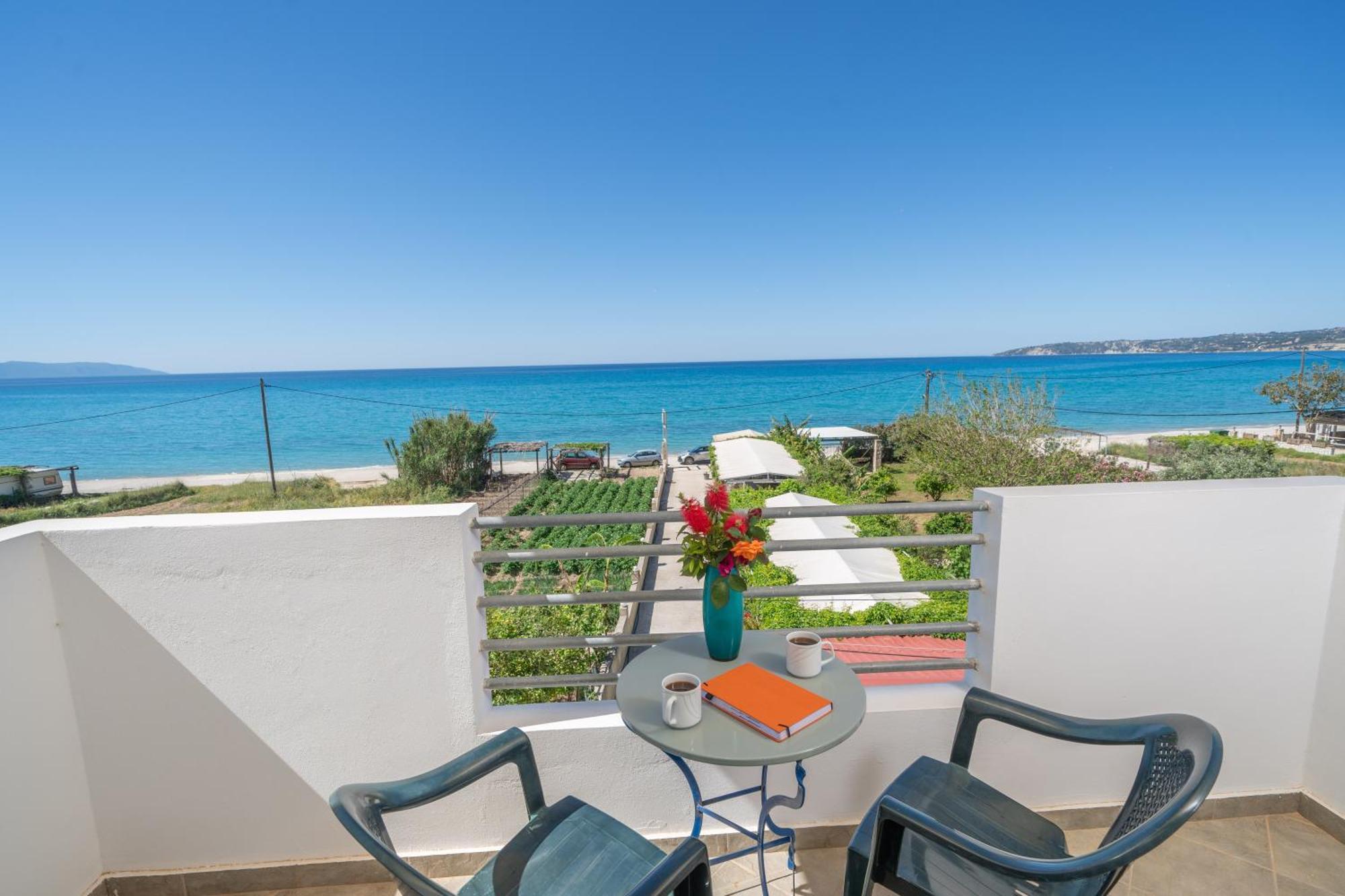 Aridas At The Beach Lourdata  Exterior foto